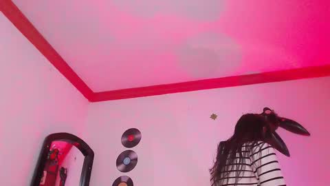 Snapshot of poeeticaa_ chatting on 02-11-26, 03:17 IG ipoetica online show from 02-11-26, 03:17