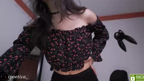 Snapshot of poeeticaa_ chatting on 03-02-26, 05:20 IG ipoetica online show from 03-02-26, 05:20