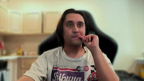 Snapshot of pohyi_ chatting on 01-13-26, 10:53 pohyi_ online show from 01-13-26, 10:53