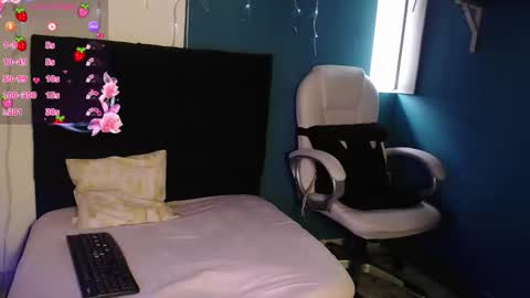  Luna  online show from 01-28-25, 05:14