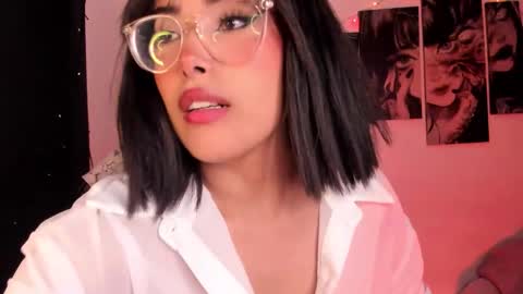 Willow                      Hours 12pm to 630pm Colombian time FRIDAY AND SUNDAY FREE DAYS online show from 12-20-25, 05:53