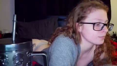 poisonivyy95 online show from 06-04-26, 01:55