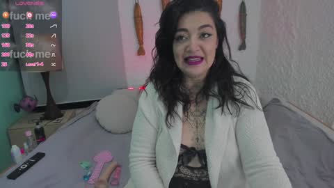 poisson_ivy_ online show from 01-24-25, 07:51