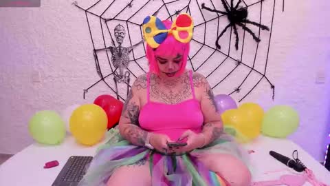 poisson_ivy_ online show from 10-24-25, 11:23