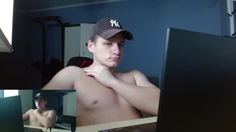 Snapshot of poliglotjoe2 chatting on 01-18-26, 08:56 Poliglotjoe2 online show from 01-18-26, 08:56