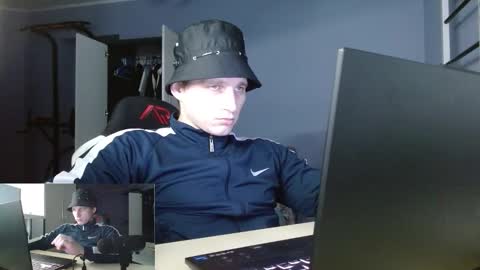 Snapshot of poliglotjoe2 chatting on 02-05-26, 07:40 Poliglotjoe2 online show from 02-05-26, 07:40