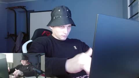 Snapshot of poliglotjoe2 chatting on 02-06-26, 11:46 Poliglotjoe2 online show from 02-06-26, 11:46