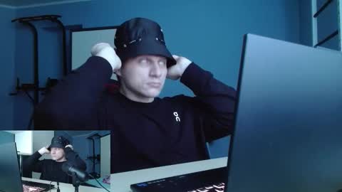 Snapshot of poliglotjoe2 chatting on 02-08-26, 09:23 Poliglotjoe2 online show from 02-08-26, 09:23