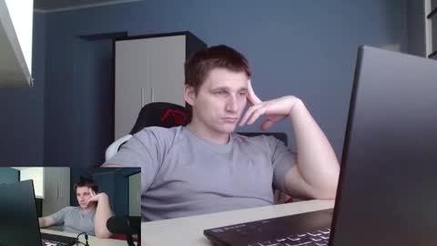 Snapshot of poliglotjoe2 chatting on 02-10-26, 02:32 Poliglotjoe2 online show from 02-10-26, 02:32