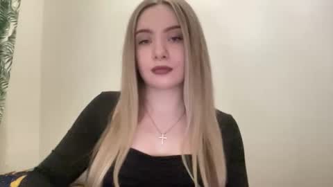 polishangel222 online show from 02-25-26, 05:55