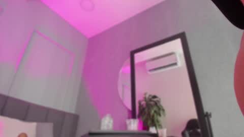 POLLY online show from 03-07-25, 10:24