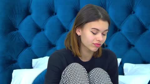 Snapshot of pollylanders chatting on 12-05-24, 11:07 Polly online show from 12-05-24, 11:07