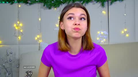 Snapshot of pollylanders chatting on 12-18-24, 06:53 Polly online show from 12-18-24, 06:53