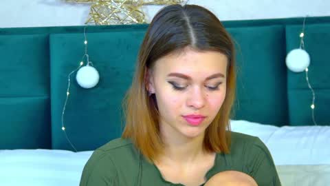 Snapshot of pollylanders chatting on 12-26-24, 06:54 Polly online show from 12-26-24, 06:54