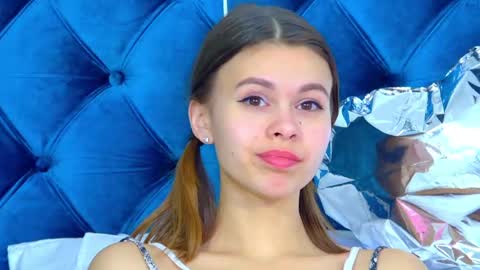 Snapshot of pollylanders chatting on 02-16-25, 01:03 Polly online show from 02-16-25, 01:03