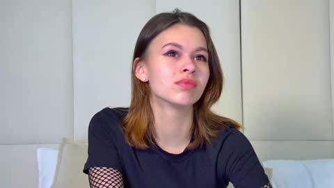 Snapshot of pollylanders chatting on 02-18-25, 03:10 Polly online show from 02-18-25, 03:10