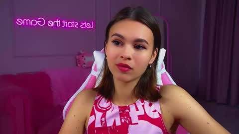 Snapshot of pollylanders chatting on 09-14-25, 06:34 Polly online show from 09-14-25, 06:34