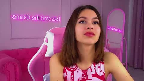 Snapshot of pollylanders chatting on 10-04-25, 06:22 Polly online show from 10-04-25, 06:22