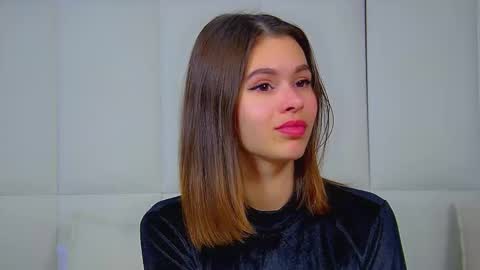 Snapshot of pollylanders chatting on 10-06-25, 07:11 Polly online show from 10-06-25, 07:11