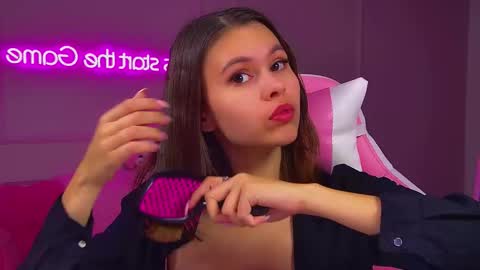 Snapshot of pollylanders chatting on 10-10-25, 06:18 Polly online show from 10-10-25, 06:18