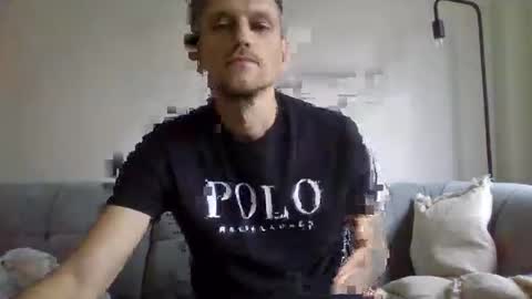 Snapshot of polsenos chatting on 11-11-25, 08:58 polsenos online show from 11-11-25, 08:58