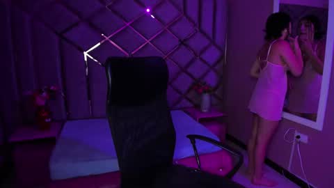 poly sasha  online show from 10-27-25, 02:48