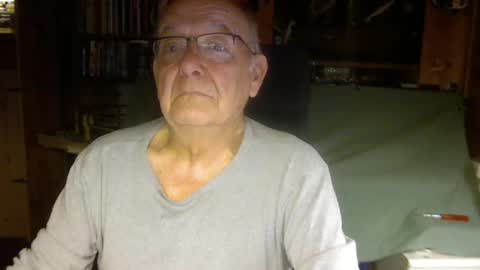Snapshot of pomme1949 chatting on 12-28-24, 05:14 pomme1949 online show from 12-28-24, 05:14