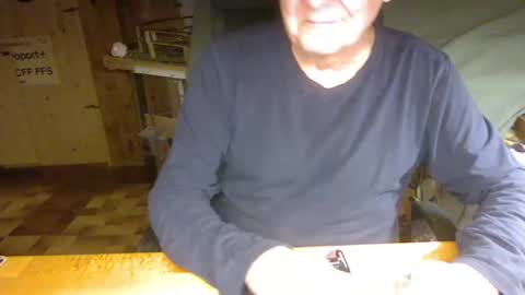 Snapshot of pomme1949 chatting on 01-06-25, 01:30 pomme1949 online show from 01-06-25, 01:30