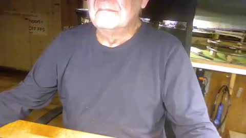 Snapshot of pomme1949 chatting on 01-20-25, 01:21 pomme1949 online show from 01-20-25, 01:21