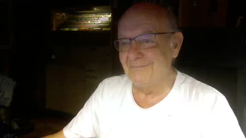 Snapshot of pomme1949 chatting on 01-26-25, 03:03 pomme1949 online show from 01-26-25, 03:03