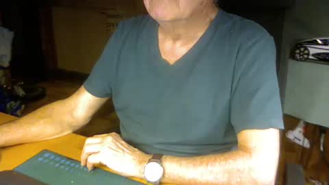 Snapshot of pomme1949 chatting on 01-28-25, 10:34 pomme1949 online show from 01-28-25, 10:34