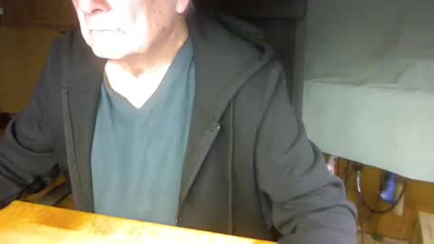 Snapshot of pomme1949 chatting on 02-05-25, 09:25 pomme1949 online show from 02-05-25, 09:25