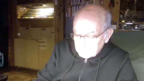 Snapshot of pomme1949 chatting on 02-17-25, 10:07 pomme1949 online show from 02-17-25, 10:07