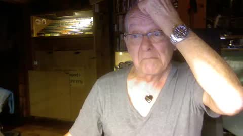 Snapshot of pomme1949 chatting on 03-03-25, 01:42 pomme1949 online show from 03-03-25, 01:42