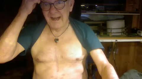 Snapshot of pomme1949 chatting on 03-02-26, 01:40 pomme1949 online show from 03-02-26, 01:40