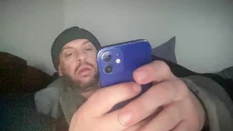 Snapshot of poneloc01 chatting on 12-17-25, 06:14 poneloc01 online show from 12-17-25, 06:14