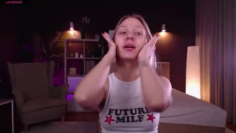 Snapshot of pooja_hegde chatting on 10-07-25, 01:14 Eva online show from 10-07-25, 01:14