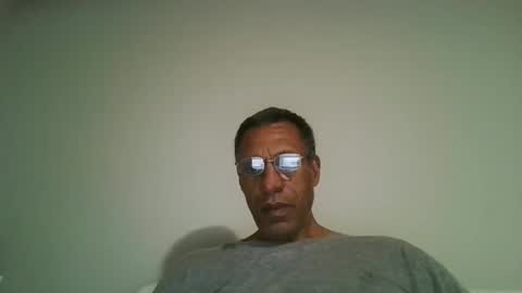 poolguy2496 online show from 10-26-25, 09:15