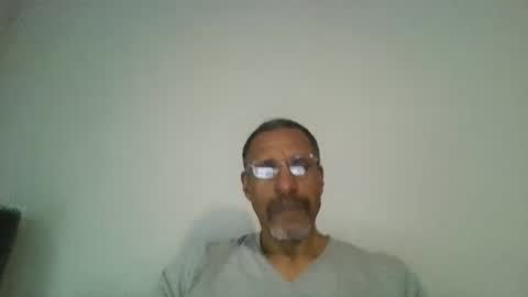 poolguy2496 online show from 11-25-25, 06:19