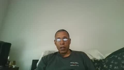 poolguy2496 online show from 12-15-25, 05:39