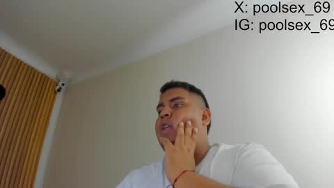 Snapshot of poolsexx_69 chatting on 09-10-25, 08:20 poolsexx_69 online show from 09-10-25, 08:20