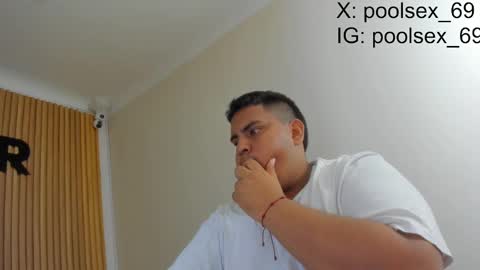 Snapshot of poolsexx_69 chatting on 09-15-25, 01:55 poolsexx_69 online show from 09-15-25, 01:55