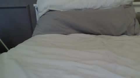 Snapshot of poomplex002 chatting on 09-14-25, 04:17 TheMan002 online show from 09-14-25, 04:17