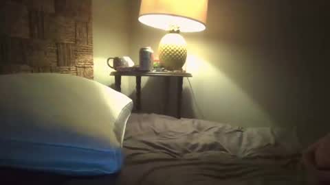 Snapshot of pooncahantits chatting on 01-06-25, 03:42 Emily at Home online show from 01-06-25, 03:42