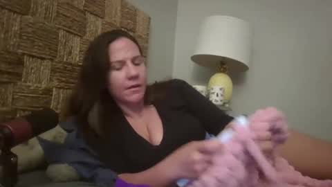 Snapshot of pooncahantits chatting on 01-24-25, 10:53 Emily at Home online show from 01-24-25, 10:53