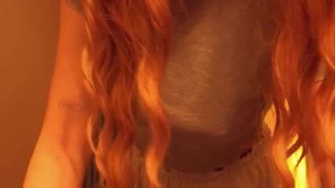 Snapshot of poppybloopy chatting on 12-14-25, 06:01 April online show from 12-14-25, 06:01