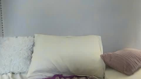 Snapshot of poppyknox chatting on 10-25-25, 12:07 Poppy Knox online show from 10-25-25, 12:07