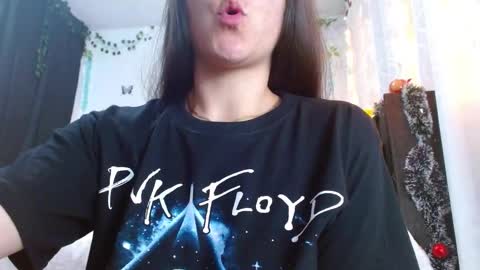 Snapshot of porcelainlux chatting on 12-30-24, 05:04 porcelainlux online show from 12-30-24, 05:04