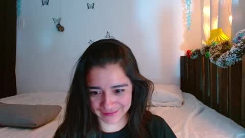 Snapshot of porcelainlux chatting on 01-04-25, 06:30 porcelainlux online show from 01-04-25, 06:30