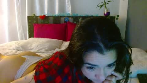 Snapshot of porcelainlux chatting on 01-15-25, 05:08 porcelainlux online show from 01-15-25, 05:08